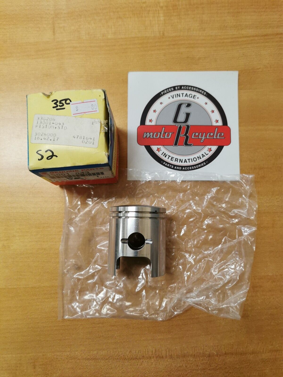 NOS Kawasaki S2 1972 1973 PISTON STD 13001-043 K5