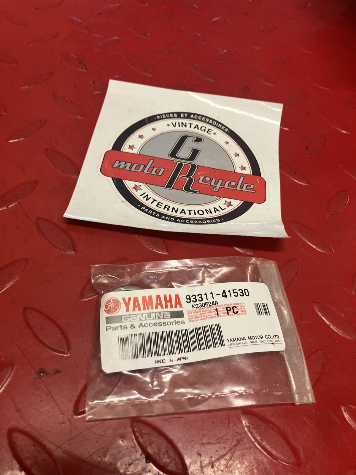 NEW NOS YAMAHA BEARING 93311-41530-00 Y51