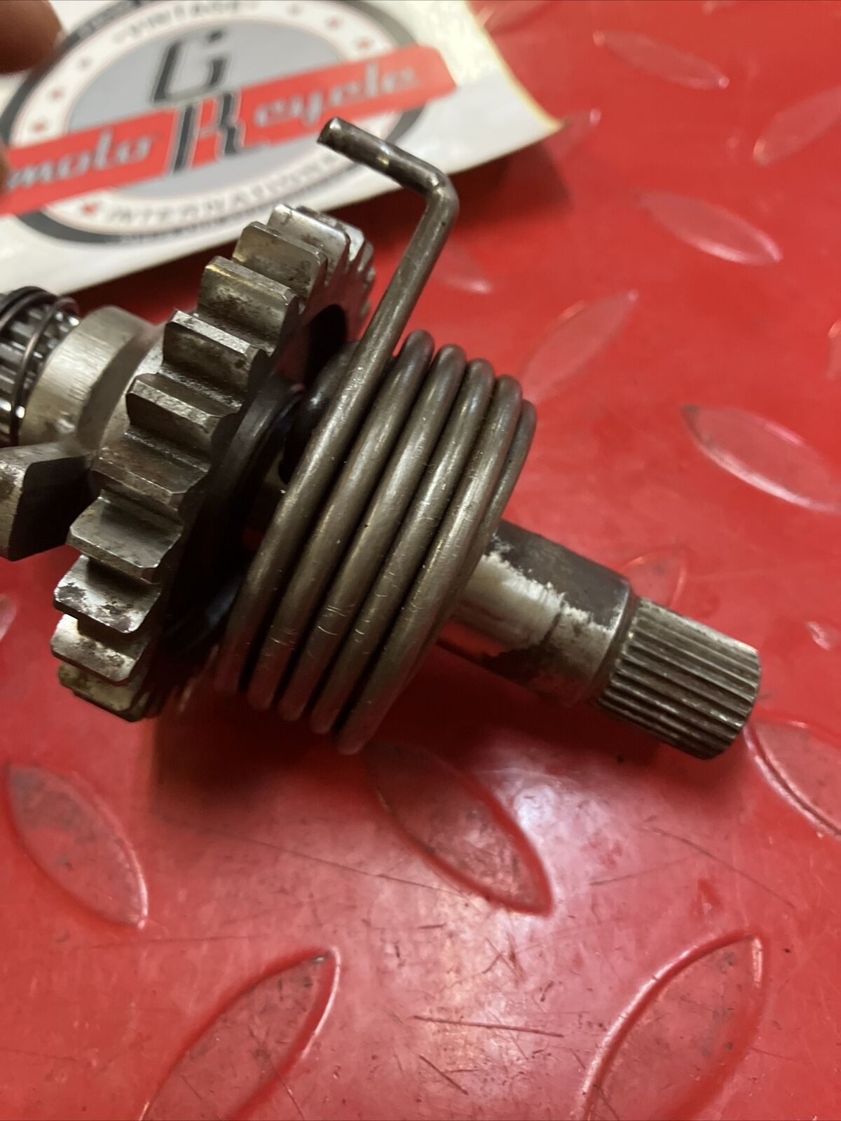 Kawasaki KX125 1983 kickstarter kick starter idle gear shaft spindle 59051-1036