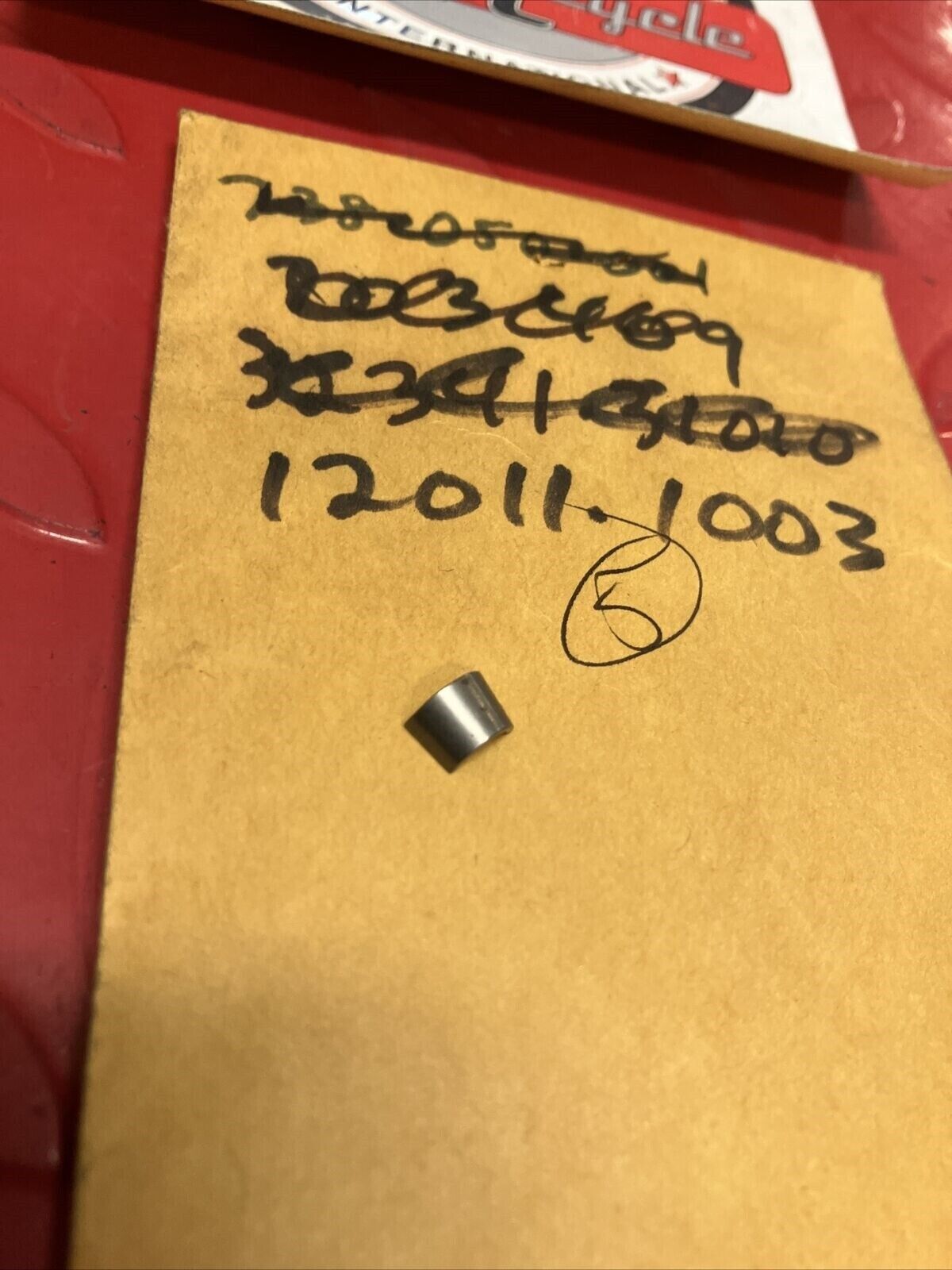 NOS KAWASAKI VALVE SPLIT KEEPER 12011-1003 K18