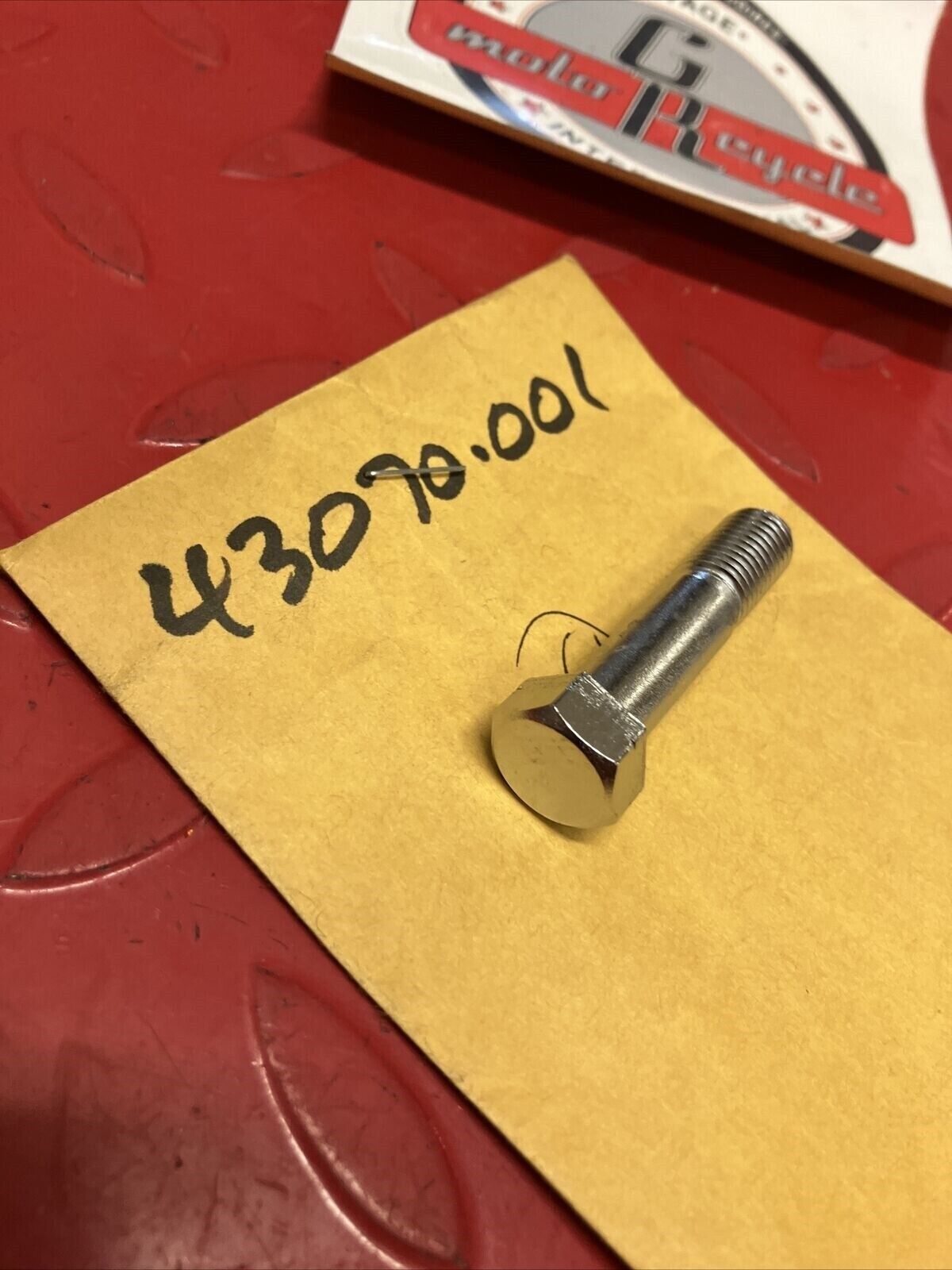 NOS KAWASAKI BOLT HEX HEAD 10X43 43070-001 K19