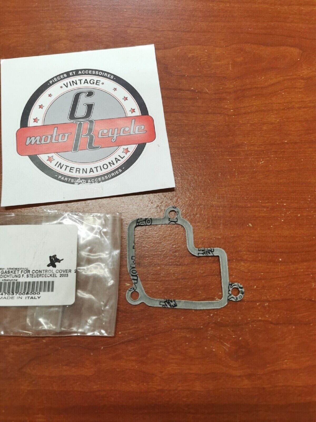 NOS KTM 105SX 85SX GASKET FOR CONTROL COVER 2003 47037008000 KT4