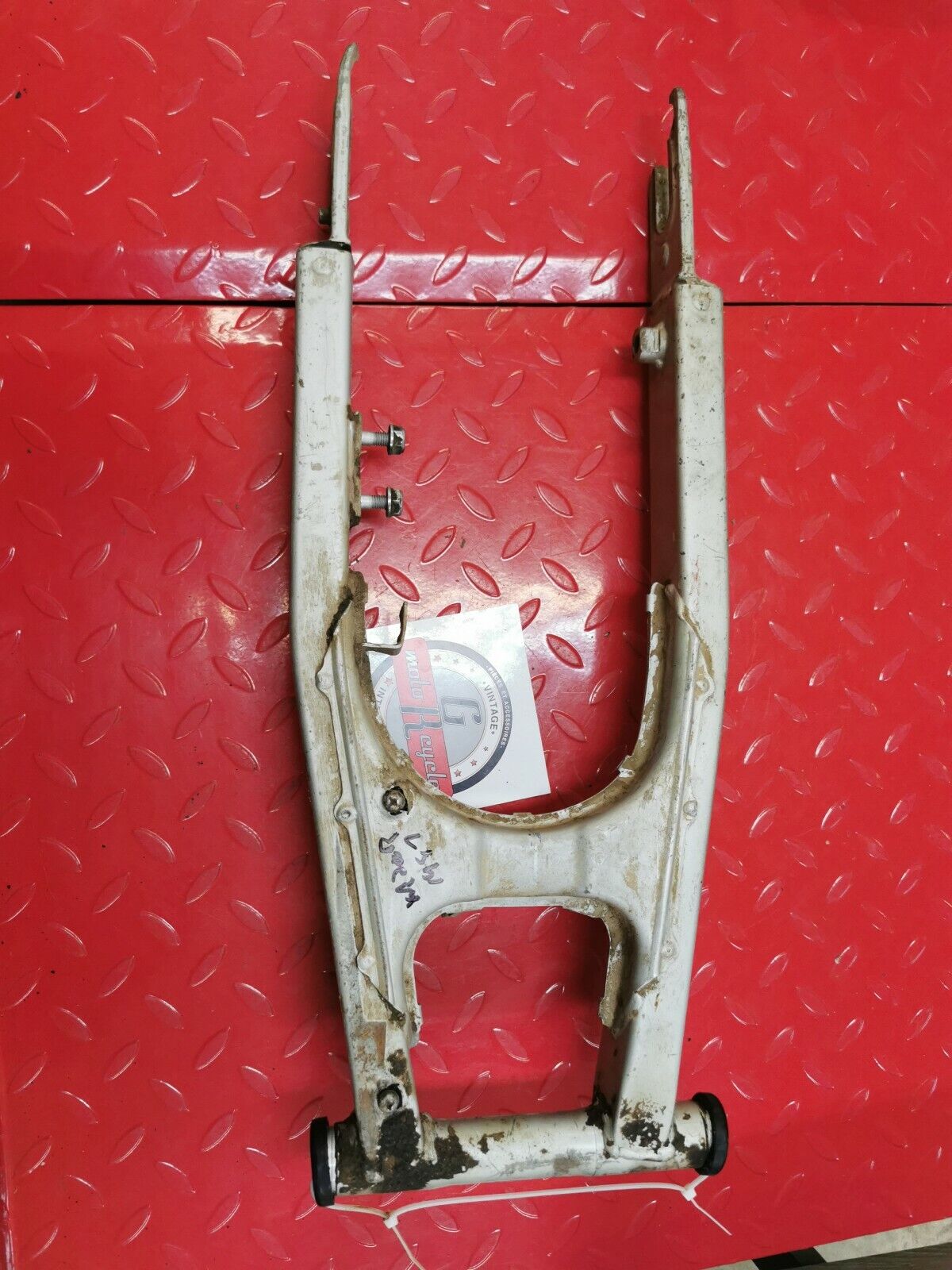 Honda XR200R 1987 swingarm rear swinging arm