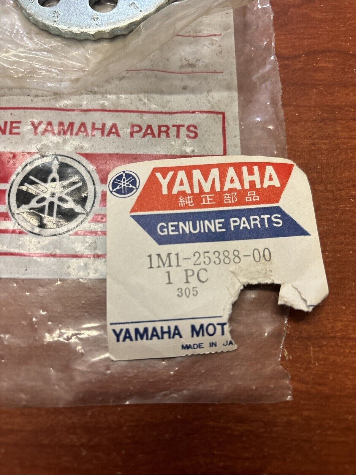 NOS Yamaha DT250 DT400 CHAIN PULLER 1M1-25388-00-00 SUB 1M1-25388-01-00 Y182