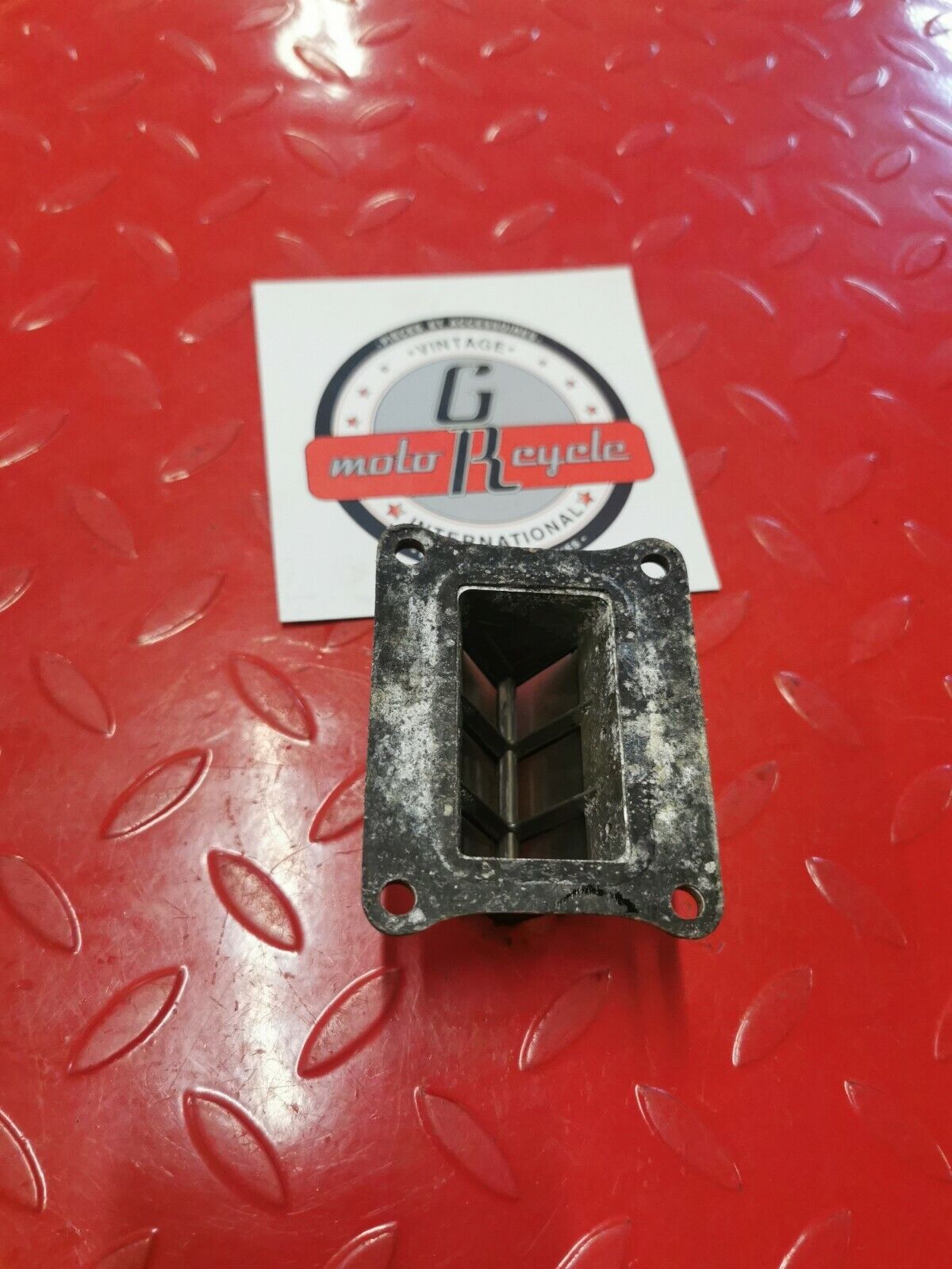 Honda CR125R 1982 reed valve cage block