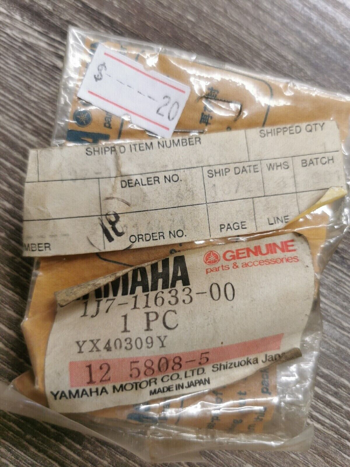 NOS YAMAHA Pin Piston 1J7-11633-00 Y56