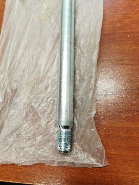 NOS Yamaha YTM200 WHEEL AXLE 21V-25181-00-00 Y103