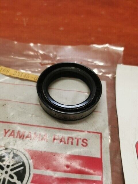 NOS Yamaha DT1 OIL SEAL 168-23145-00-00 SUB 278-23145-51-00 584-23145-50-00 Y142