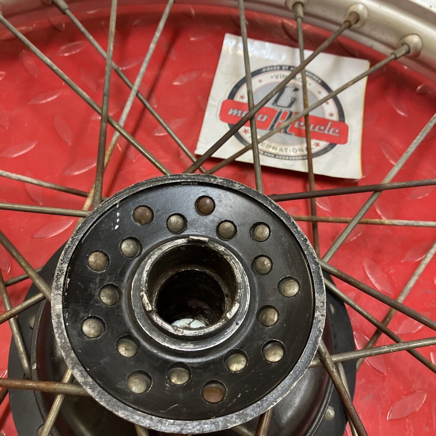 Yamaha YZ125 1978 front wheel hub rim 1K7-25111-10-98