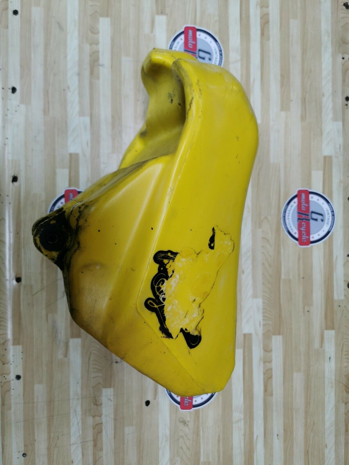 Suzuki RM250 1984 fuel tank gas petrol reservoir 1985