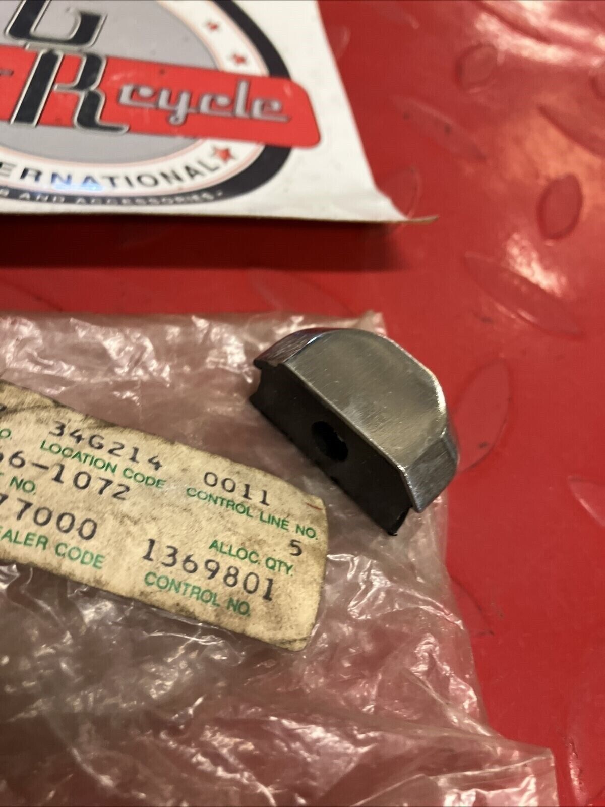 NOS KAWASAKI CYLINDER HEAD COVER PLUG 92066-1072 SUPERCEDED BY 92066-1552 K17