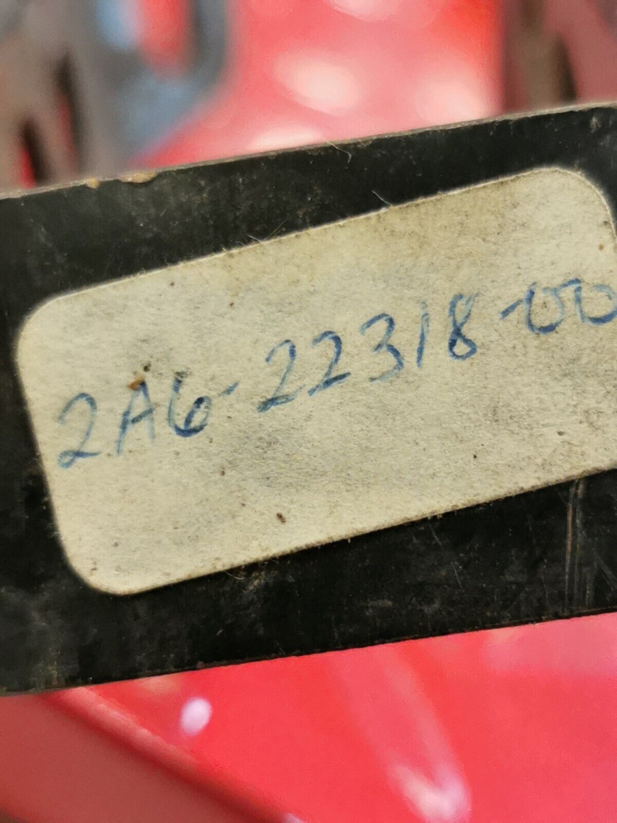 YAMAHA Lower Rear Chain Guard Cover USED 2A6-22318-00-00 Y31