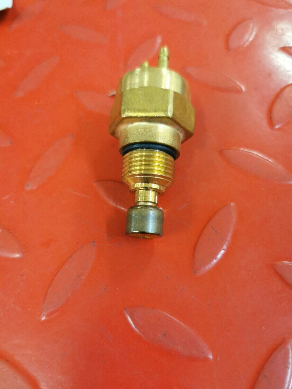 NOS HONDA GL1000 GL1200 1976 -1987 THERMOSTAT SWITCH 37760-MB9-000 H39