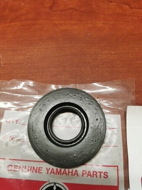 NOS Yamaha 1976 GS300 1973 1974 SM292 SD-TYPE OIL SEAL 93102-30111-00 Y136