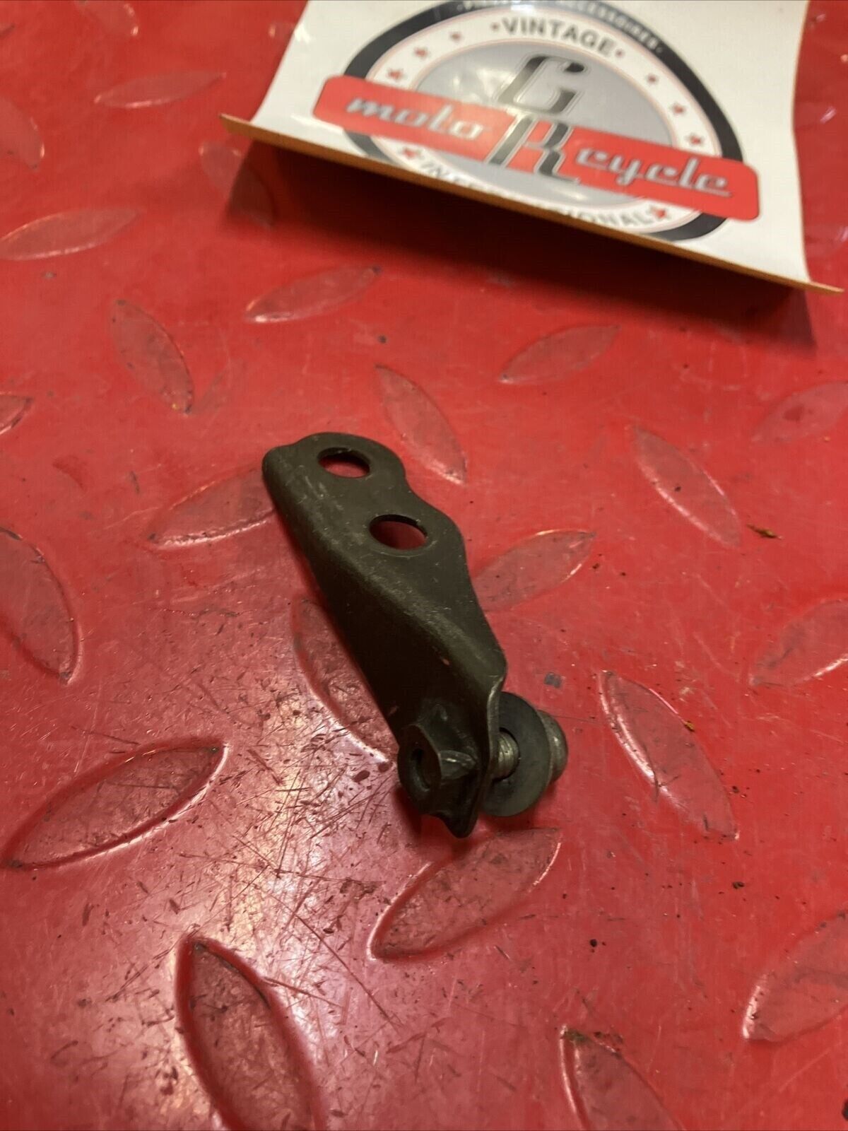 Yamaha YZ125 1981 number plate steering stem radiator bracket holder stay plate