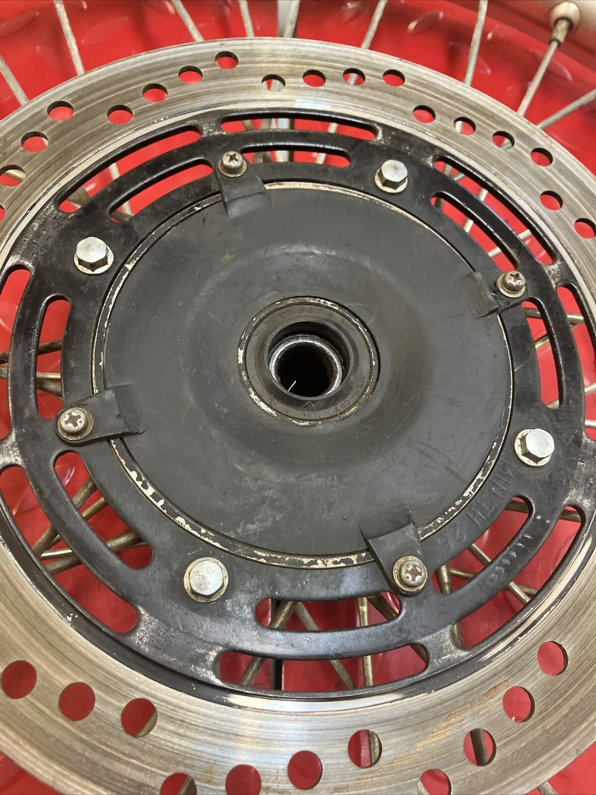 Honda CR125R 1985 front wheel hub CR250R CR500R 446A5-KA3-831 44601-KA3-830ZA