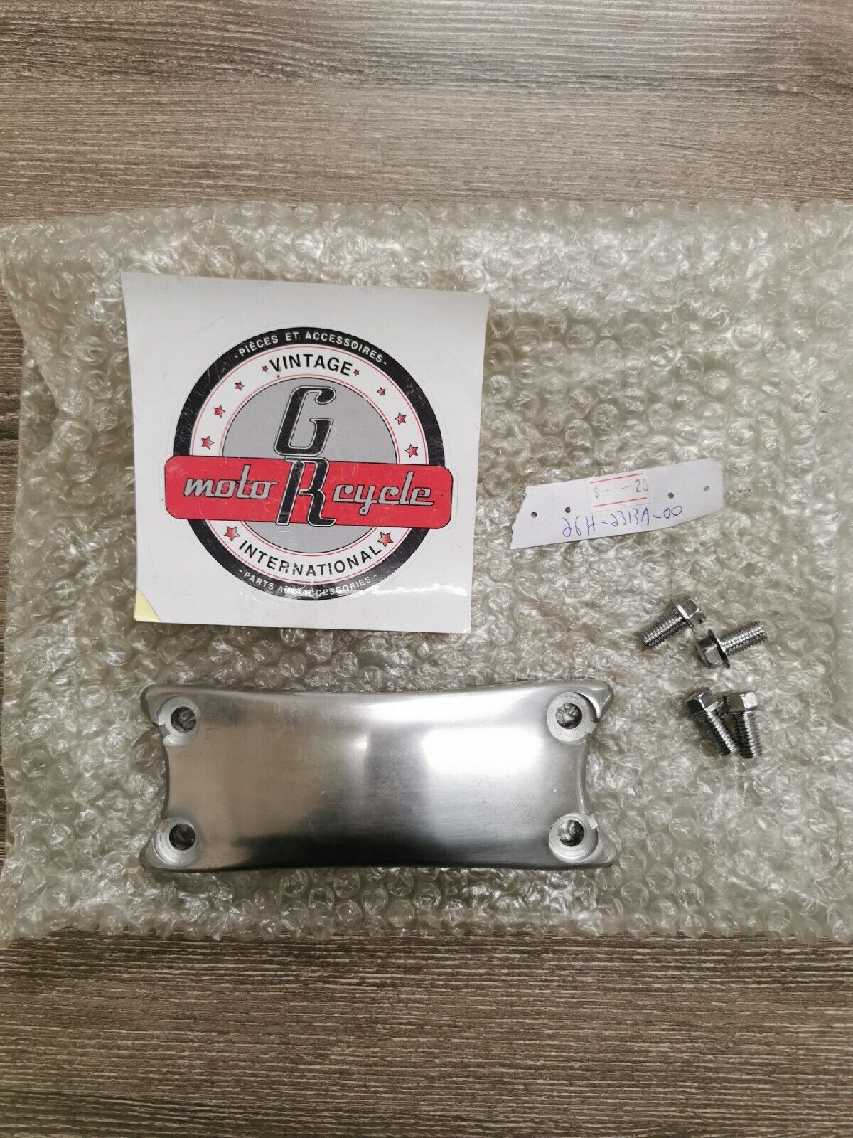 NOS YAMAHA BRACE FORK 26H-2313A-00-00 Y56