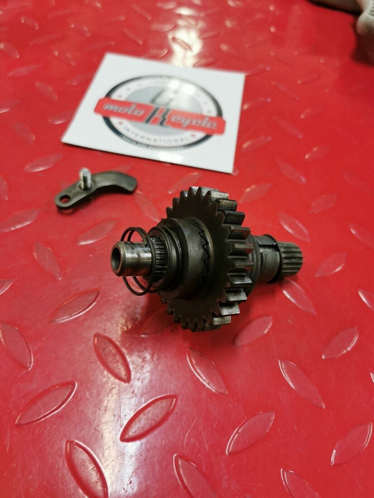 Honda CR250R 1986 kickstarter kick starter spindle shaft gear 28251-KA4-740