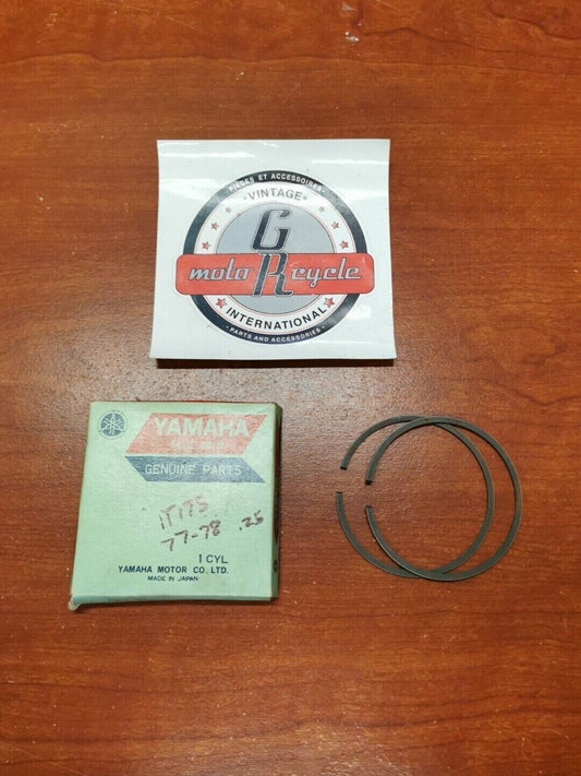 NOS Yamaha 1979 - 1982 IT250 PISTON RING SET 1ST 0.25 1W5-11610-10-00 Y86