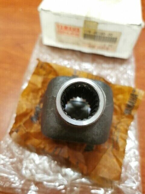 NOS Yamaha YFM350 REAR CROSS JOINT 1YW-46180-00-00 SUB. 1YW-46180-02-00 Y102
