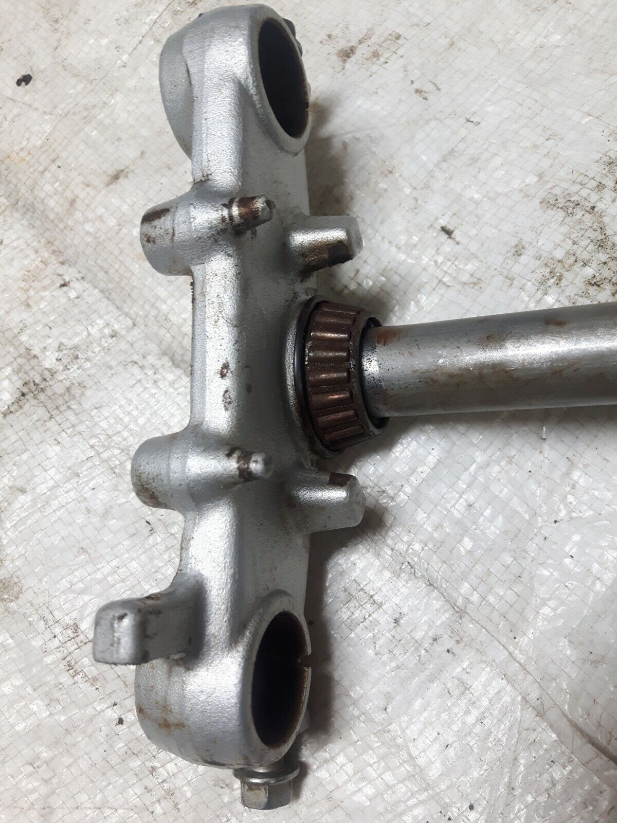 Kawasaki KLX125L 2003 steering stem triple tree clamp holder under 44039-S002