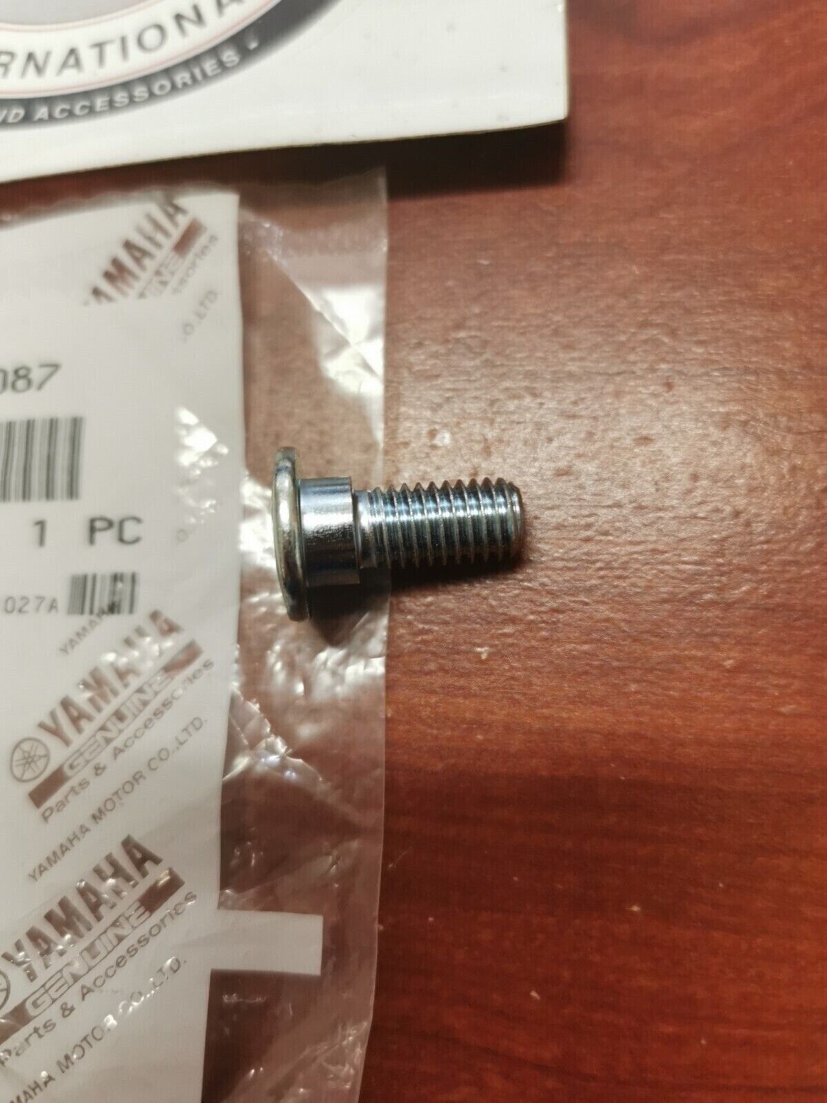 NOS Yamaha YFM400 YFM600 YFZ350 BRAKE BOLT 90109-08087-00 Y81