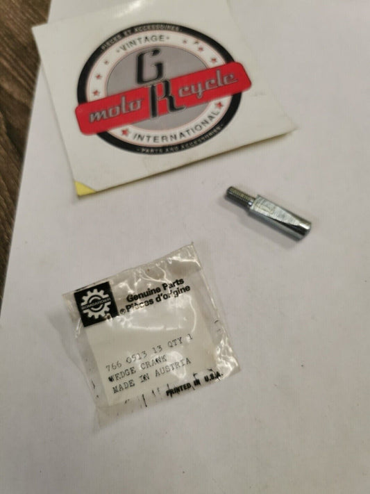 NOS PUCH BOMBARDIER MAXI PEDAL CRANK WEDGE BOLT 766-051-313  P3