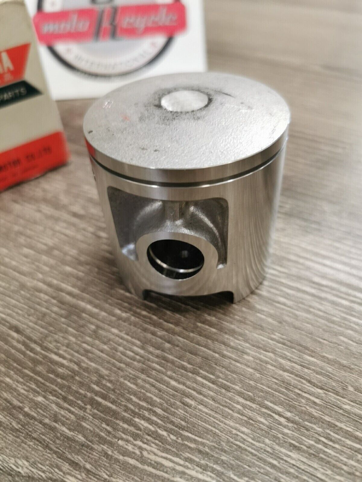 NOS YAMAHA YZ125 MX125 1974 - 1977 PISTON 1 O/S 0.25 537-11635-02-00 Y53