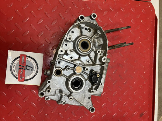 Kawasaki G5 1972 crankcase crank case set left right