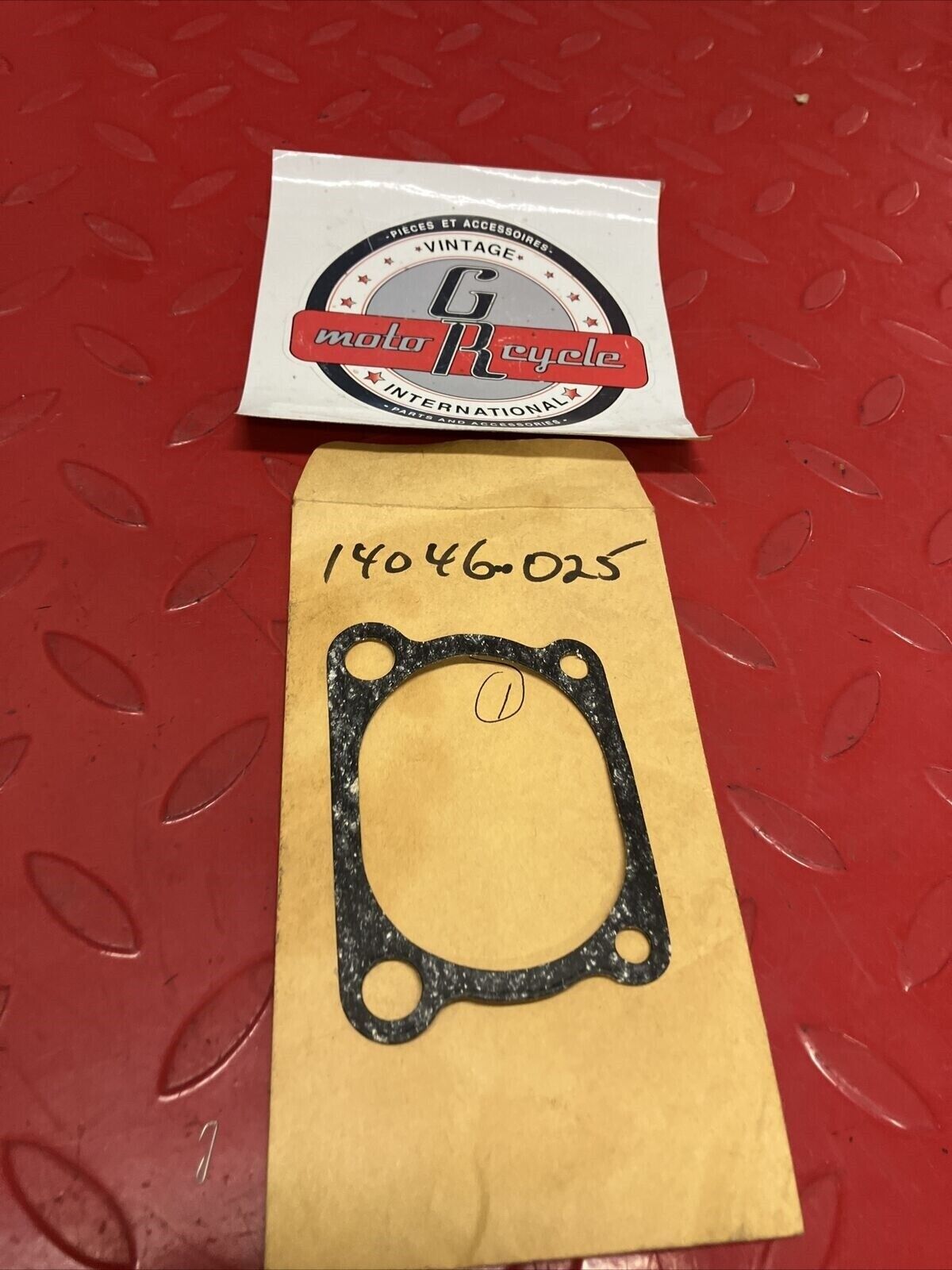 NOS KAWASAKI Z1 KZ1000 KICK COVER GASKET 14046-025 K21