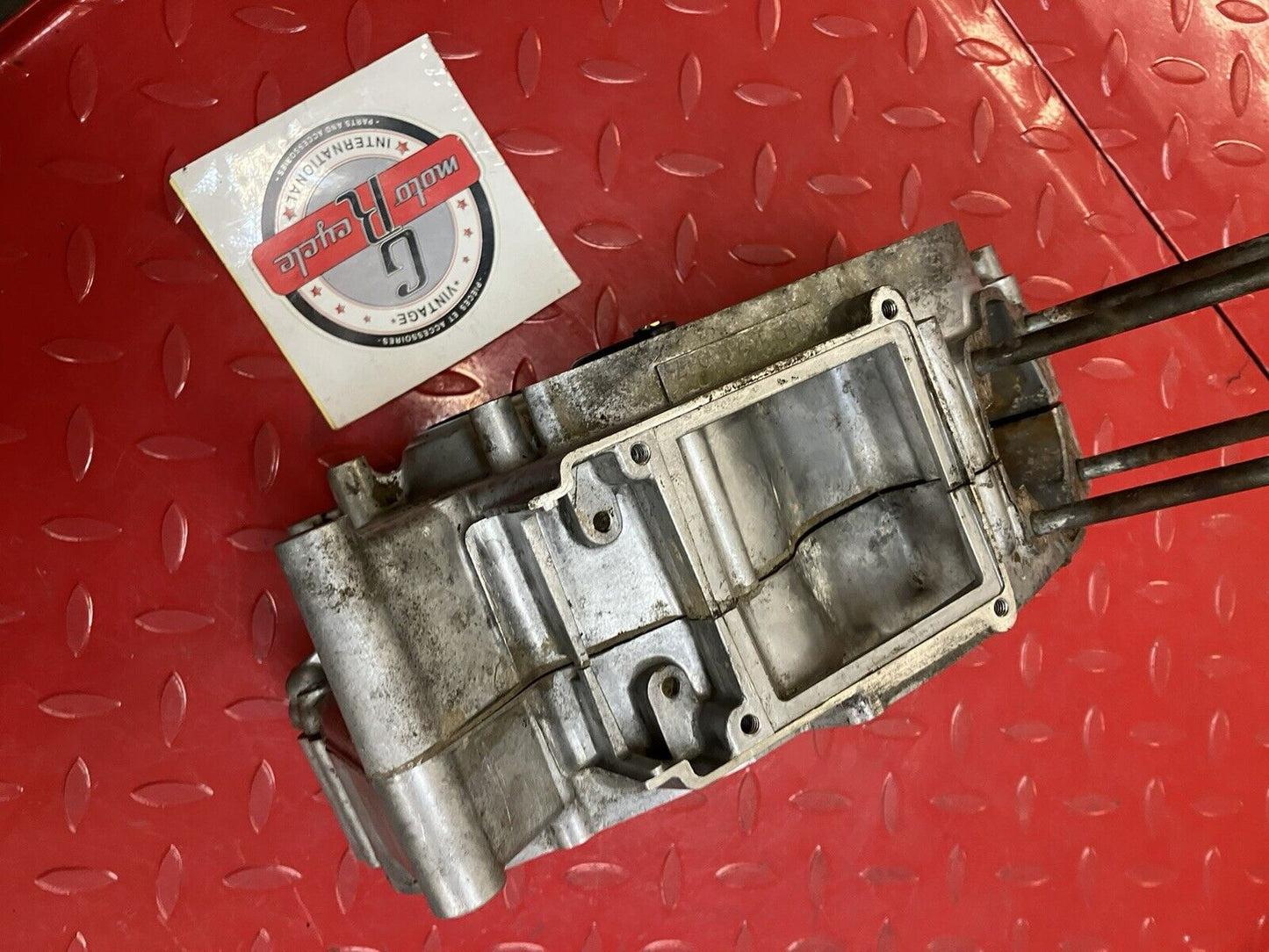 Kawasaki G5 1972 crankcase crank case set left right