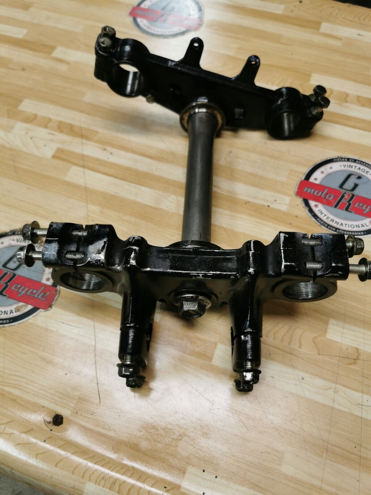 Yamaha IT125 1980 steering stem triple tree clamp top under 3R9-23340-00-33