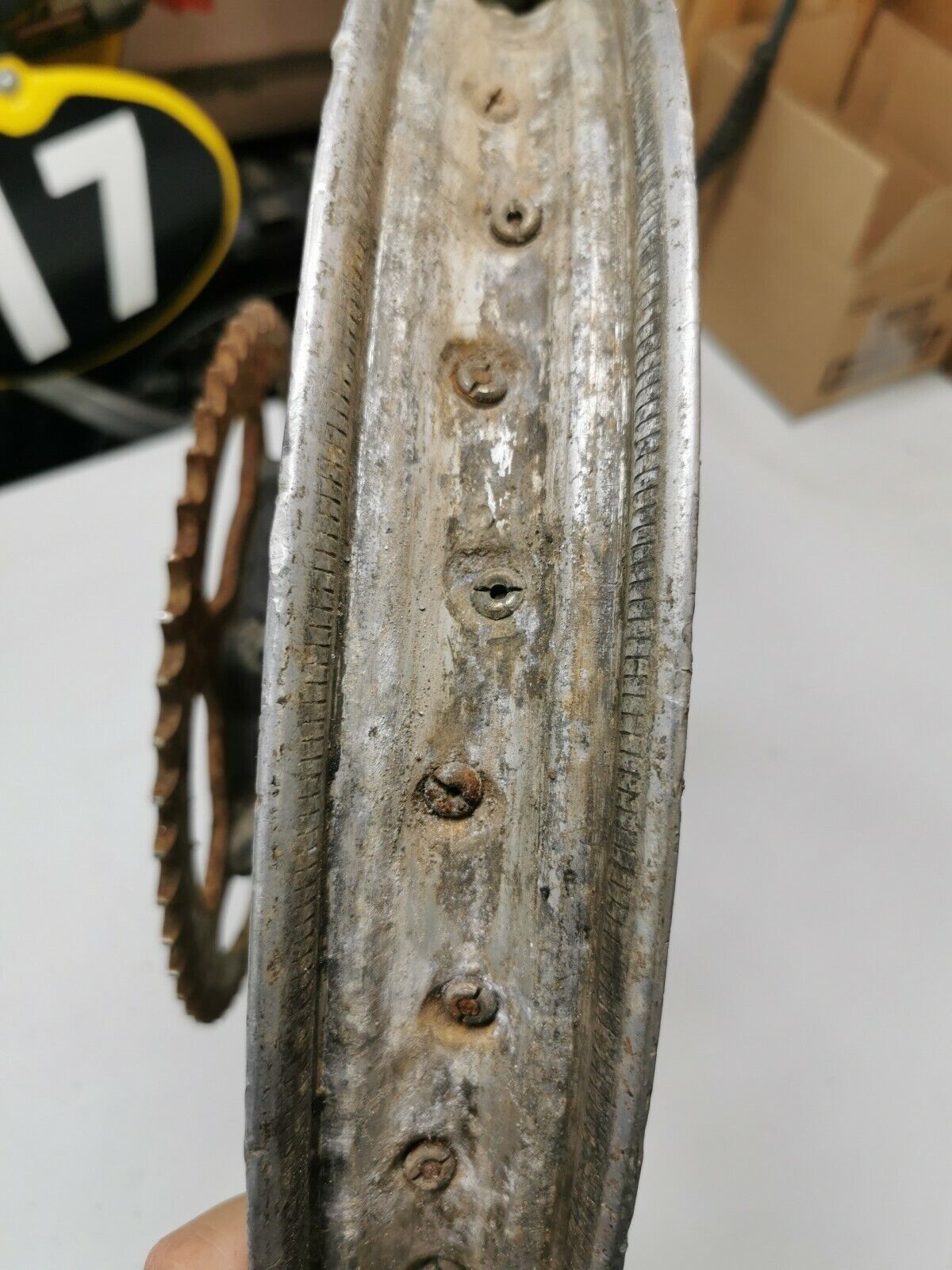 Suzuki RM125 1984 rear back wheel hub rim 64110-01B02 2