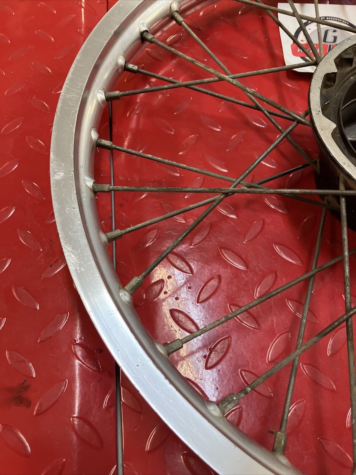 Suzuki RM125 1982 front wheel rim hub spoke 1981
