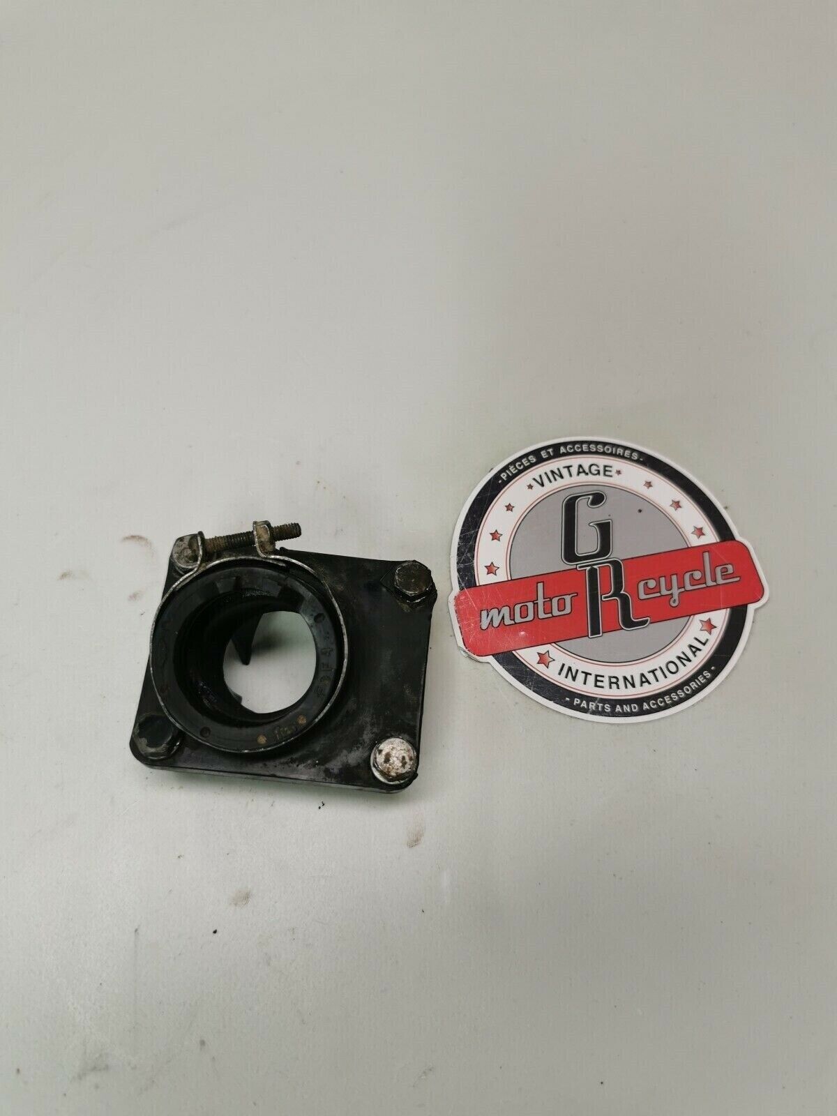Yamaha DT100 1976 intake manifold carburetor joint insulator pipe
