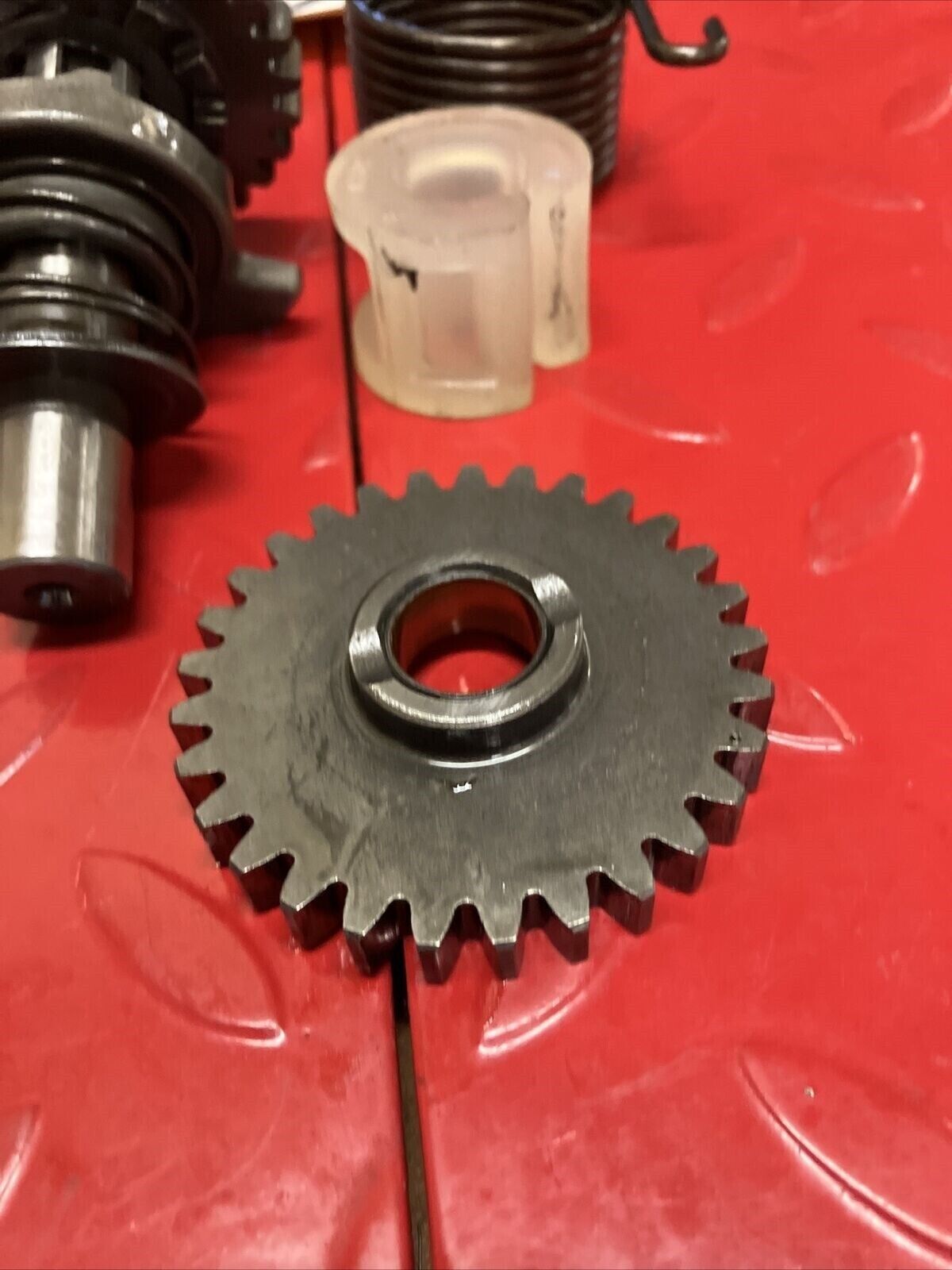 Suzuki DS100 1978 kickstarter kick starter spindle shaft gear assy