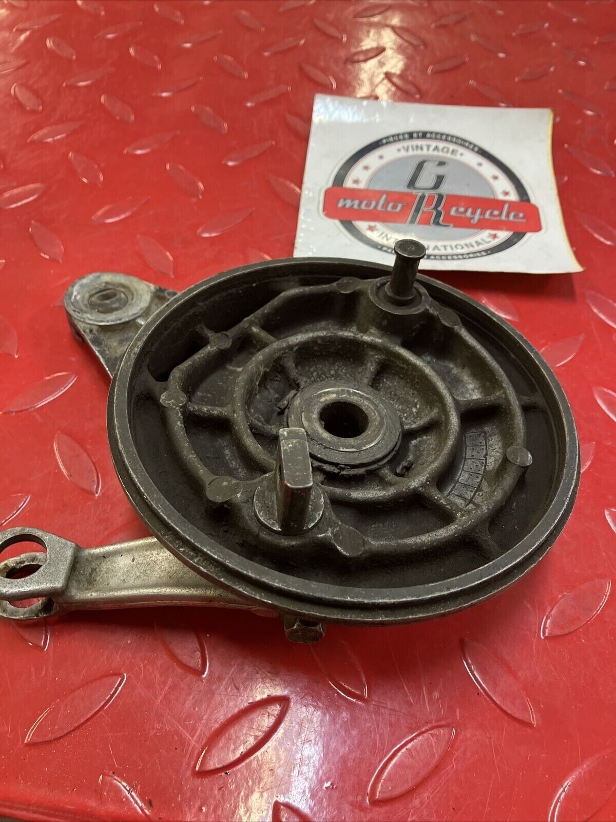 Suzuki RM125 1982 rear brake panel drum hub lever arm 1981