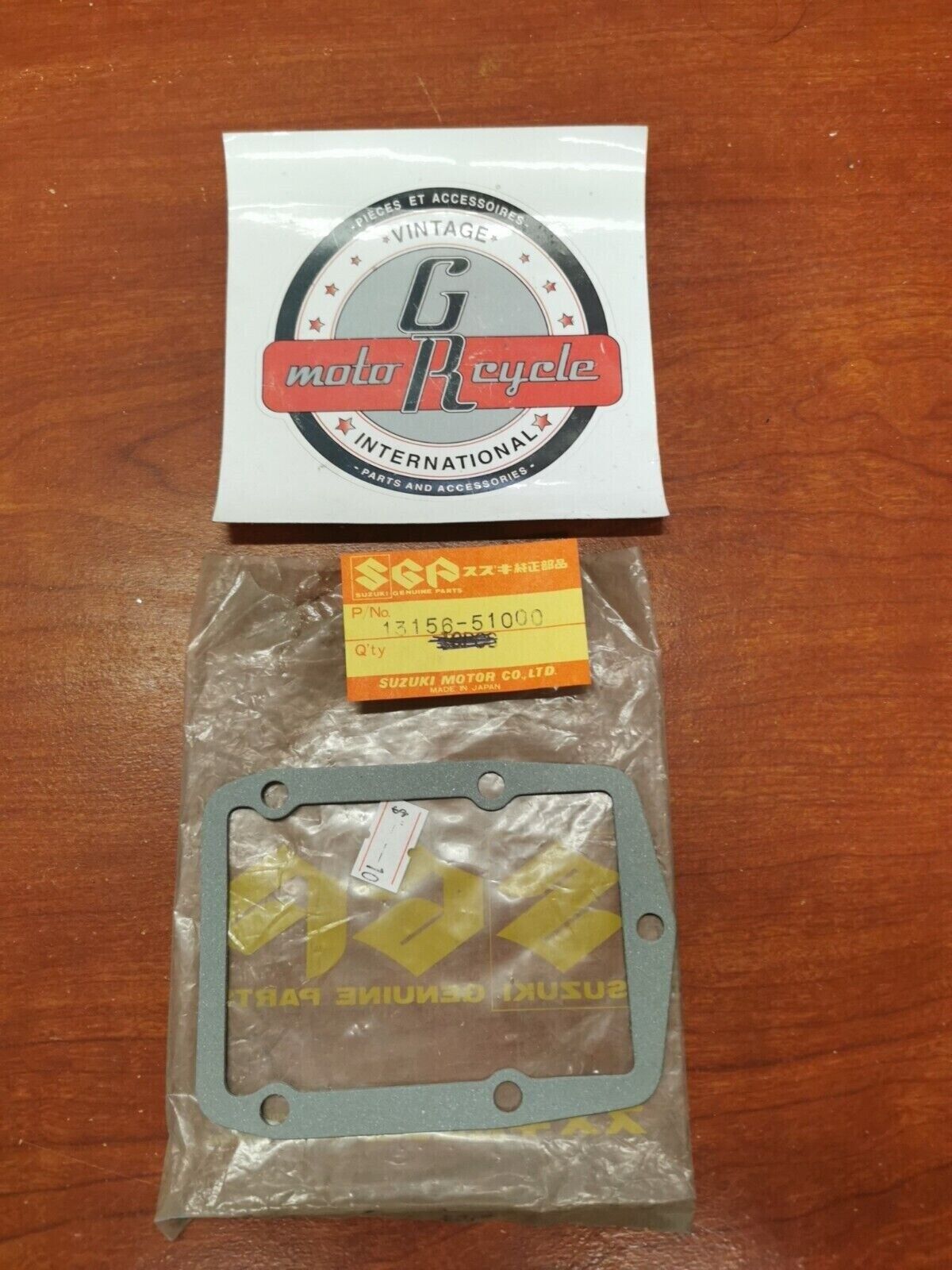 NOS Suzuki SNOWMOBILE REED VALVE COVER GASKET 13156-51000 S16