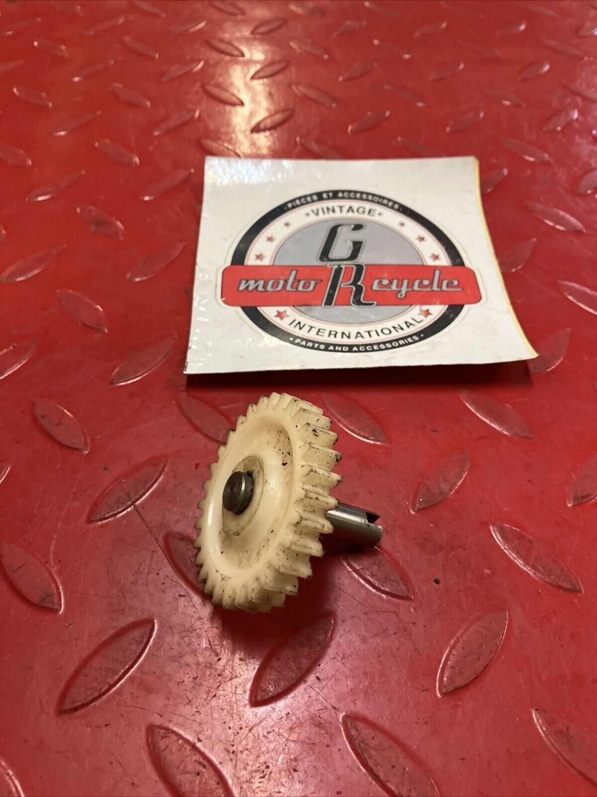 Kawasaki G4TR 1972 oil pump shaft gear