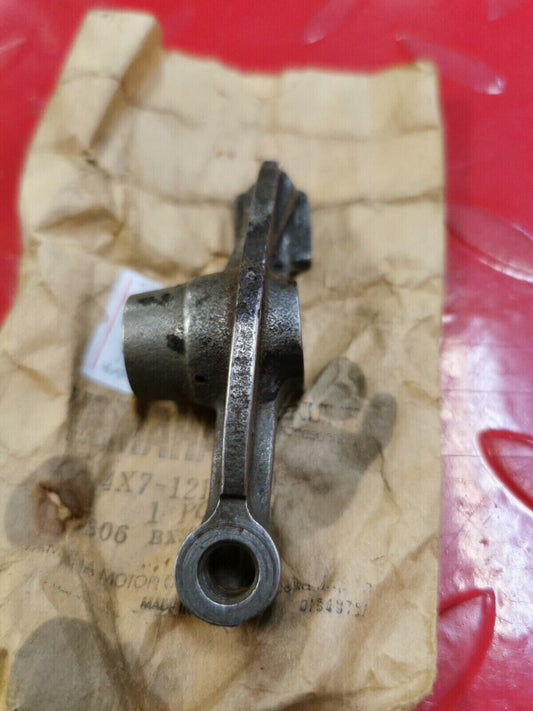 NOS Yamaha VIRAGO 1100 VIRAGO 750 ARM VALVE ROCKER 4X7-12151-00-00 Y25