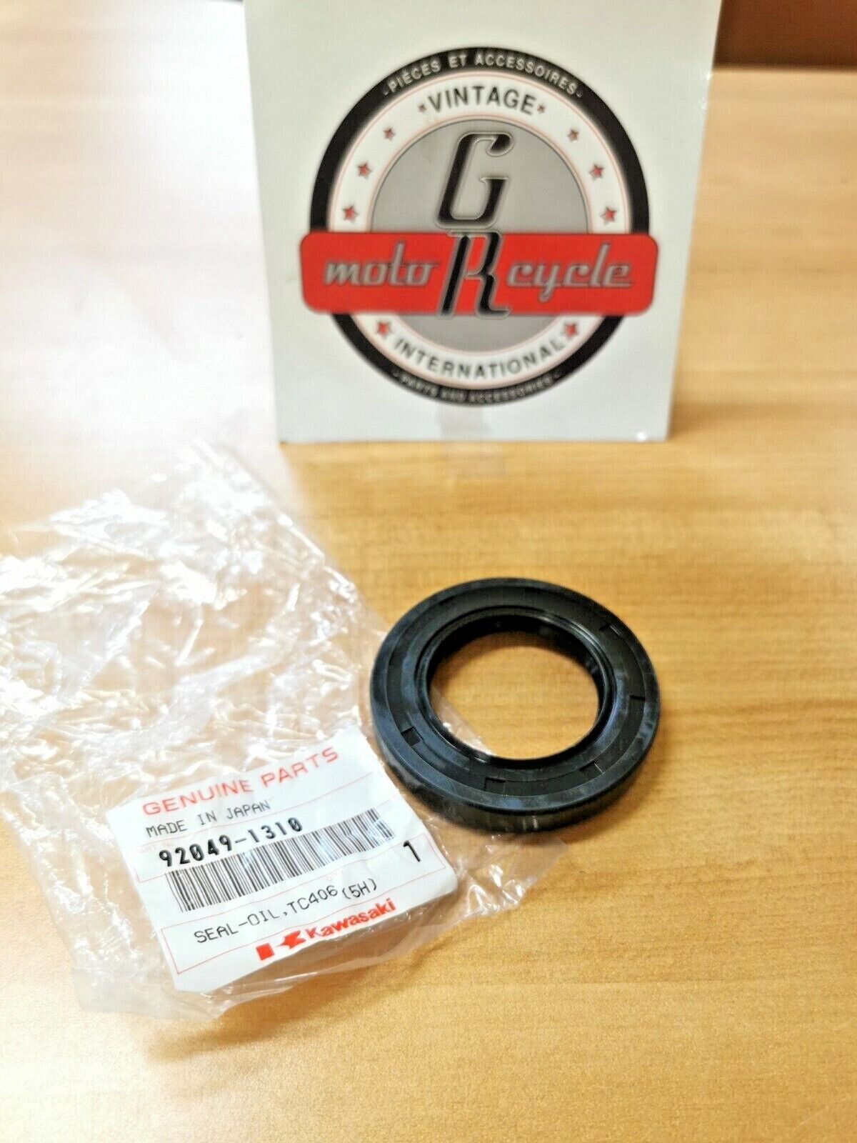 NOS KAWASAKI KLF300 KLF400 1990 - 2005 OIL SEAL 92049-1310 K7