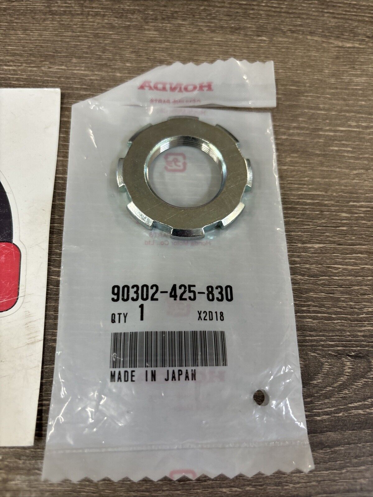 NOS Honda CB1000 F R CB1100 CB1300 STEERING HEAD TOP THREAD B 90302-425-830 H130