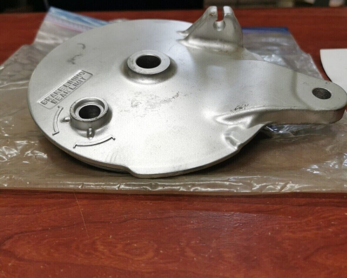 NOS SUZUKI TC185 TS100 TS185 TC125 TC100 REAR BRAKE PANEL 64210-28002 S30