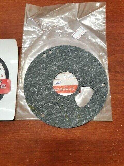 NOS Suzuki CLUTCH RELEASE ADJUSTER CAP GASKET 11495-31000 SUB. 11495-31001 S32