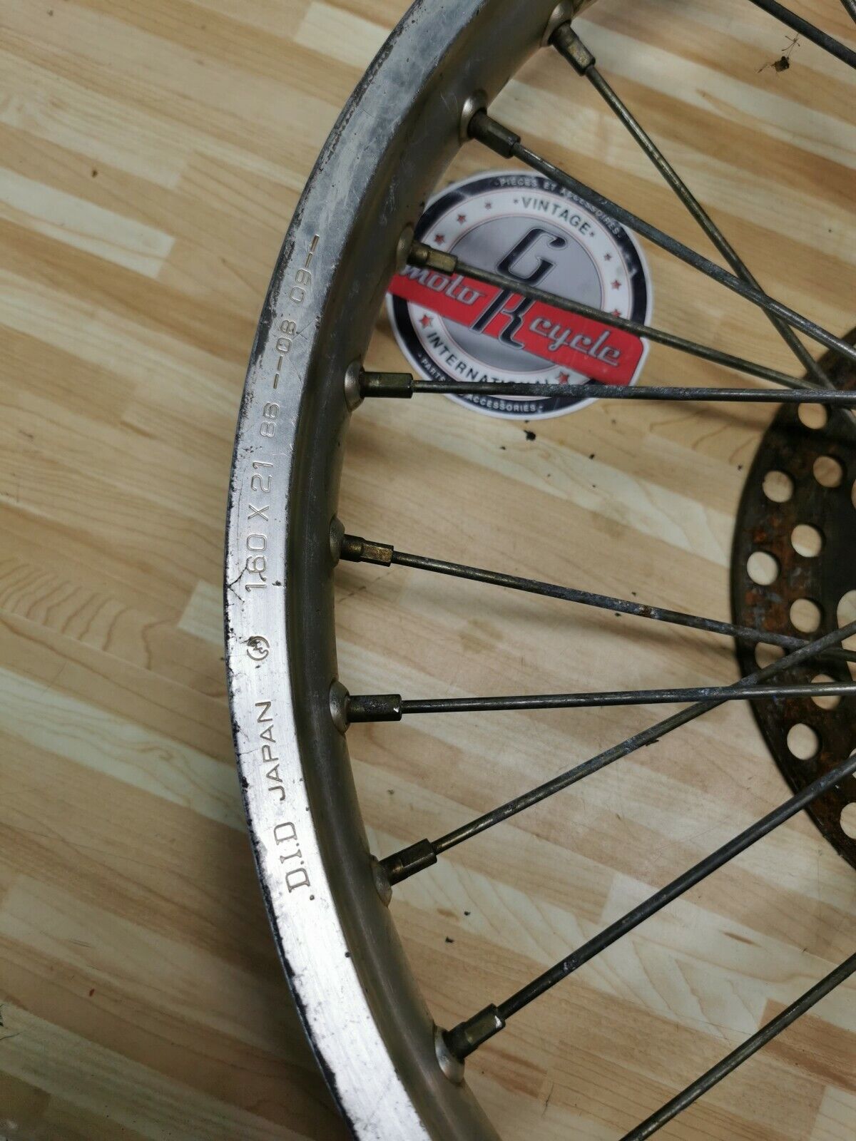 Kawasaki KDX200 1986 front wheel hub rim spoke
