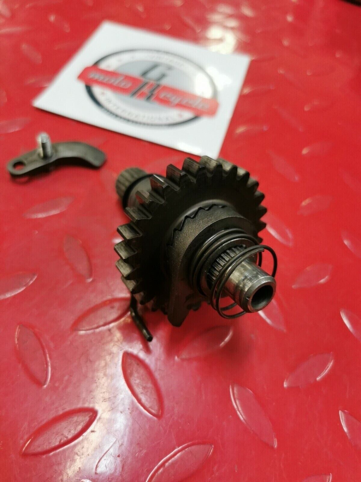 Honda CR250R 1986 kickstarter kick starter spindle shaft gear 28251-KA4-740
