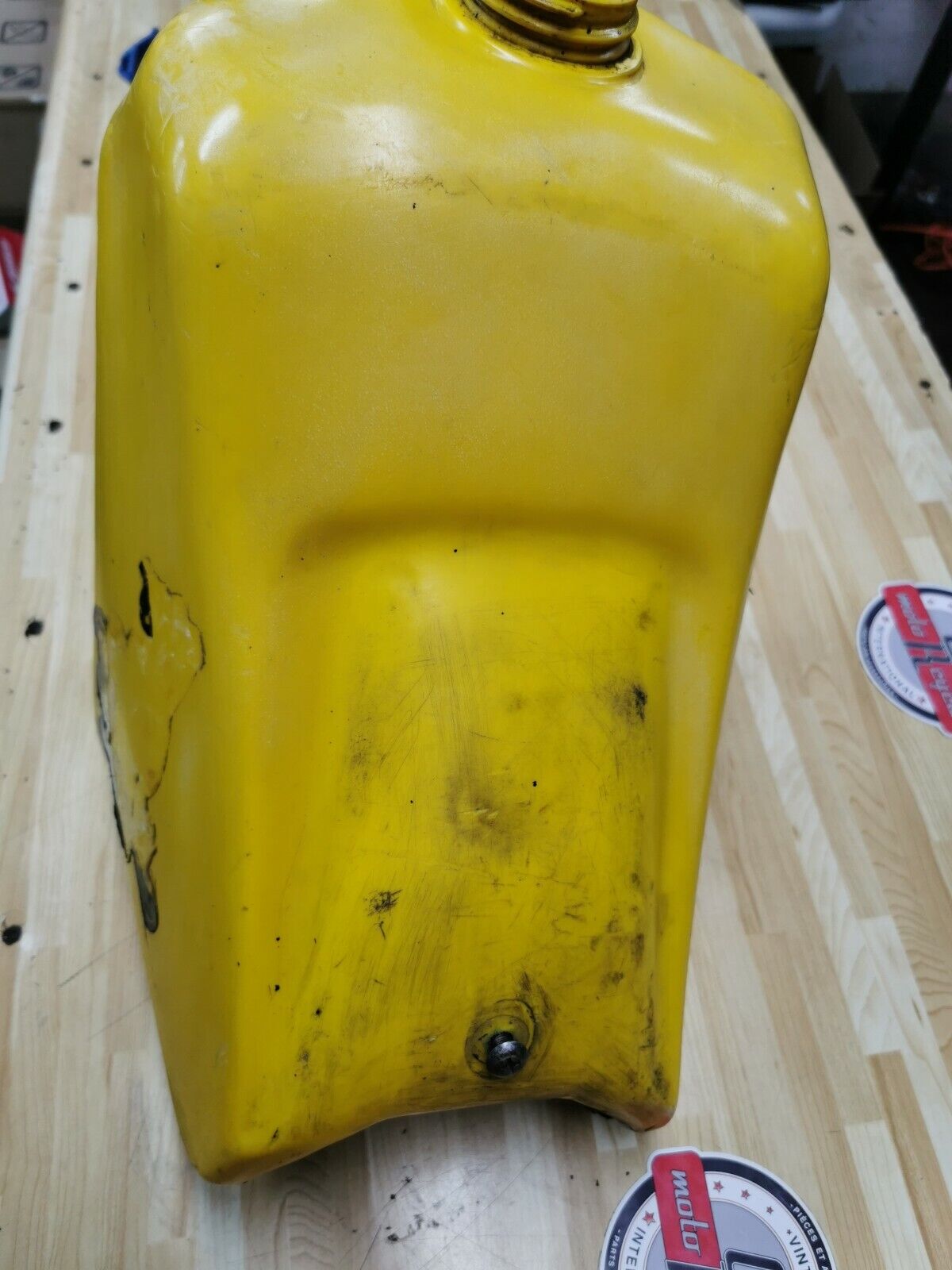 Suzuki RM250 1984 fuel tank gas petrol reservoir 1985