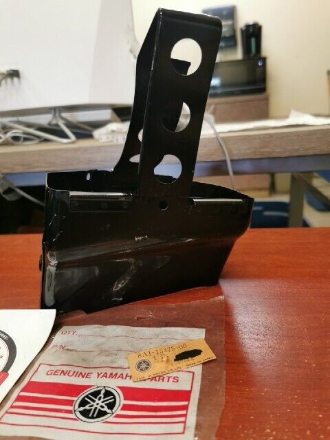 NOS Yamaha 1976 1977 GP440 1976 PR440 AIR DUCT 8A1-15475-00-00 Y179