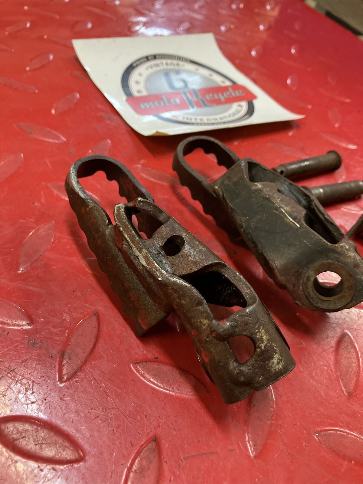 Honda CR250R 1988 left right footpeg footrest foot peg rest step 50616-KS7-830