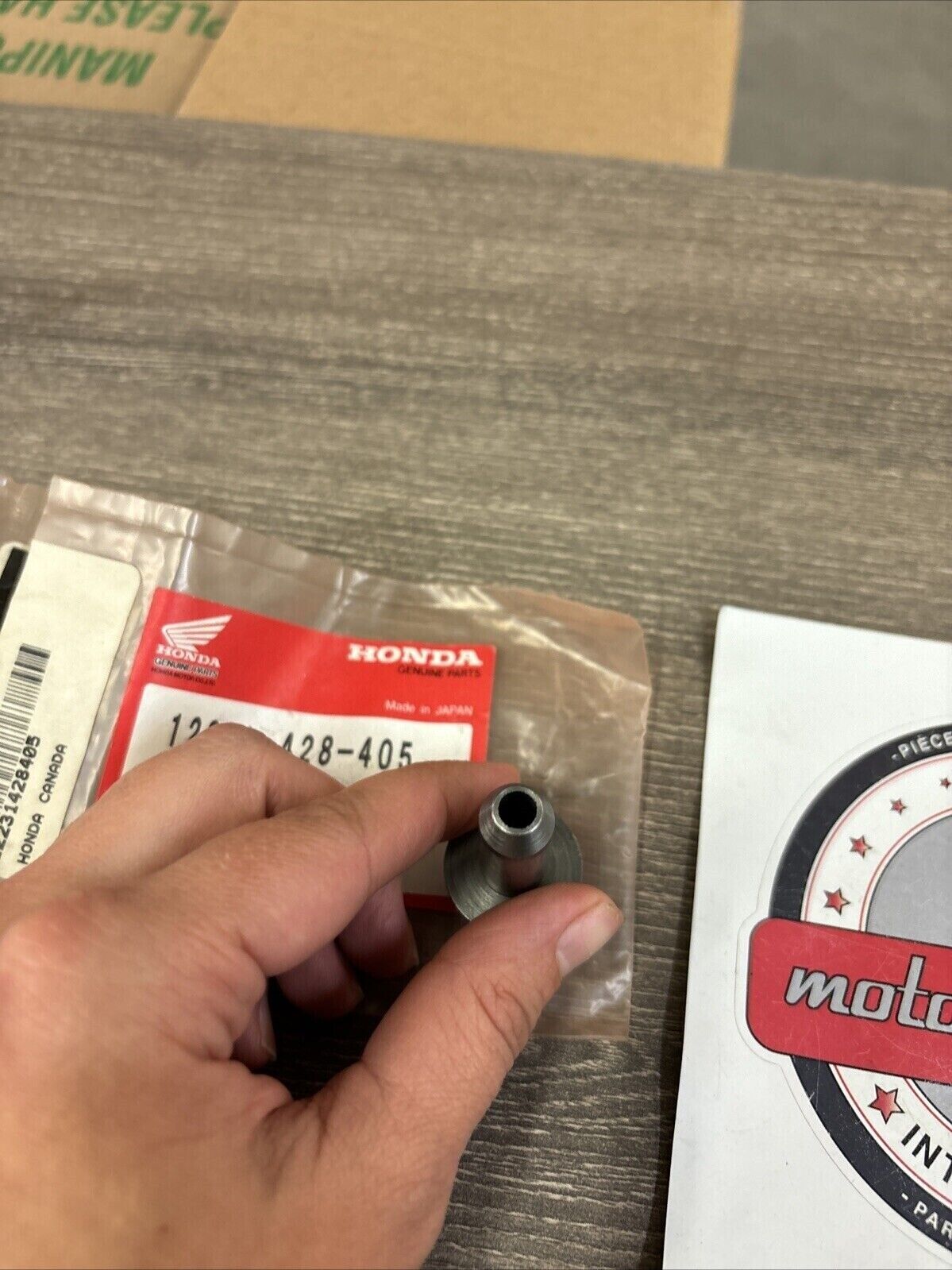 NOS Honda CB250RS XL250 VALVE GUIDE 12231-428-405 H117